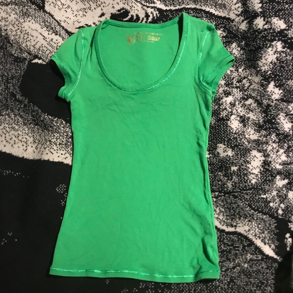 Green VS Fitted Tee